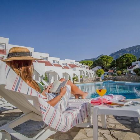 Club Lapethos Bungalow Кирения Екстериор снимка