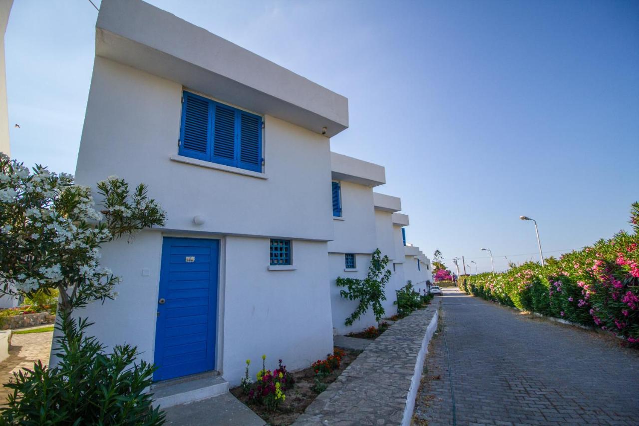 Club Lapethos Bungalow Кирения Екстериор снимка