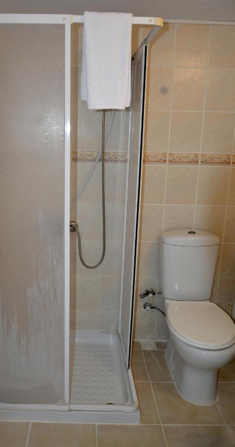 Club Lapethos Bungalow Кирения Екстериор снимка