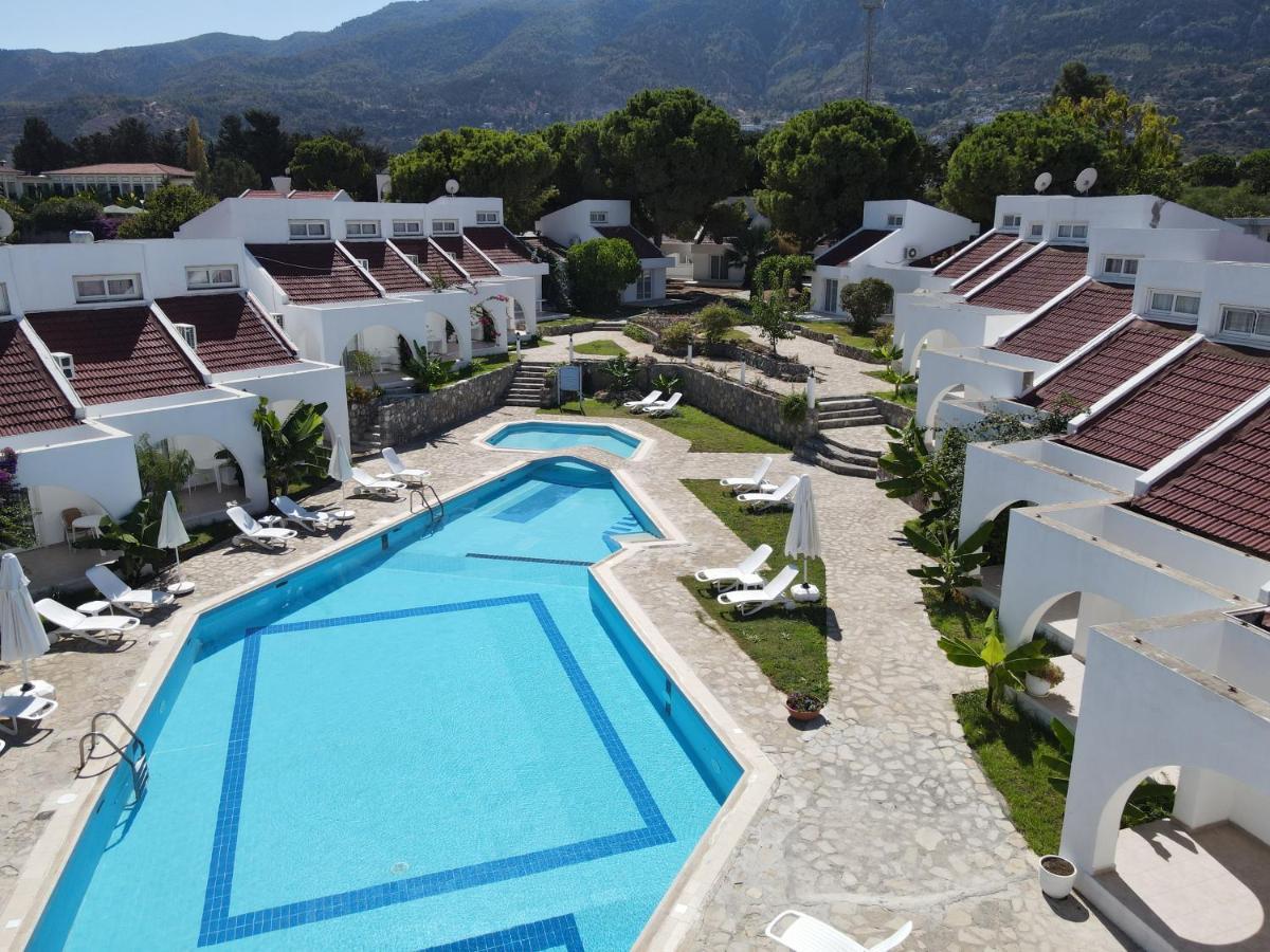 Club Lapethos Bungalow Кирения Екстериор снимка
